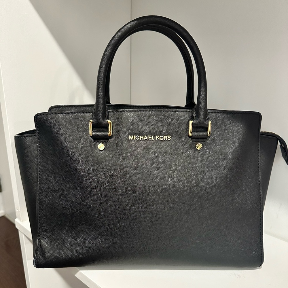 Black leather MK bag. Great condition